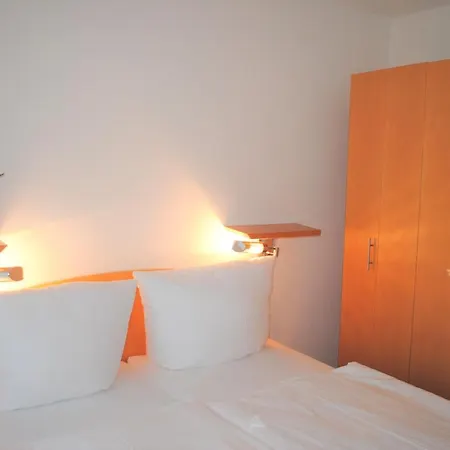 Haus Strandburg - Hinter Duene Und Apartment