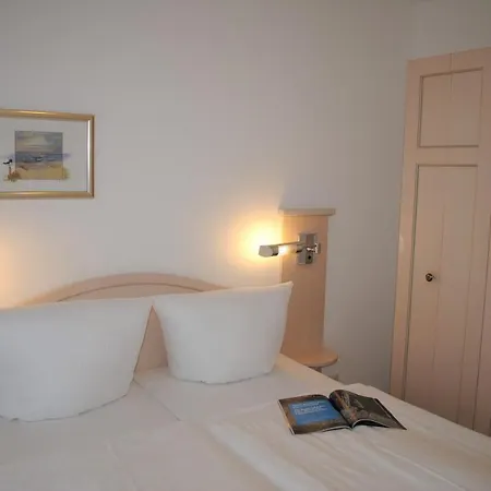 Haus Strandburg - Hinter Duene Und Binz