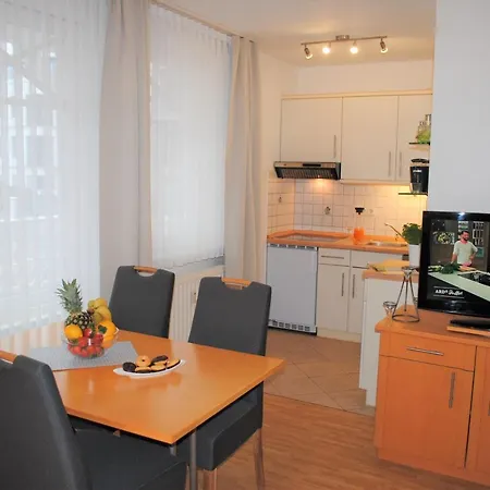 Haus Strandburg - Hinter Duene Und Apartamento