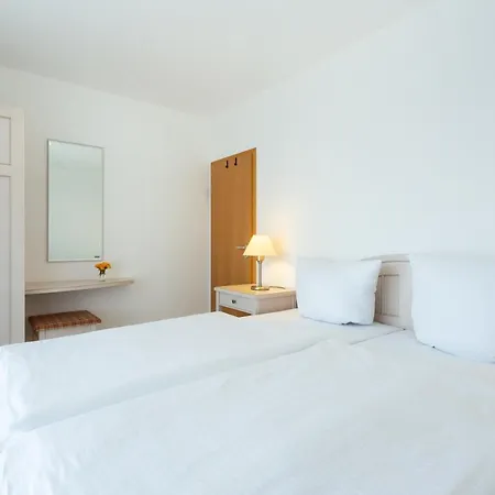 Haus Strandburg - Hinter Duene Und Binz