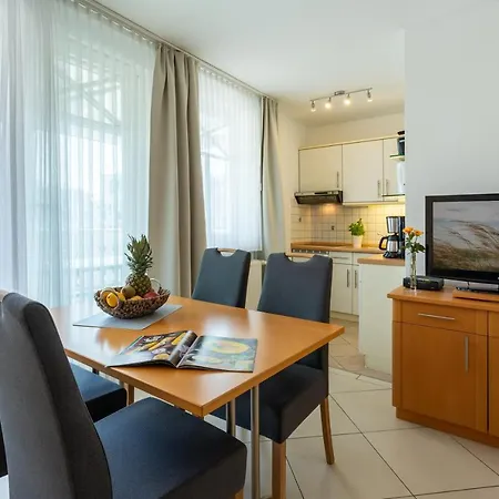 Haus Strandburg - Hinter Duene Und Apartment Binz