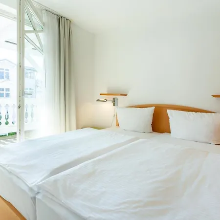 Haus Strandburg - Hinter Duene Und Binz