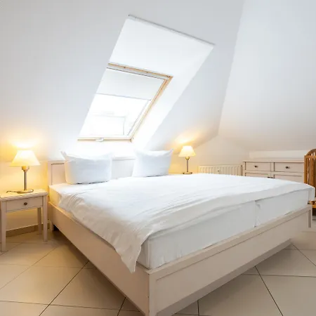 Haus Strandburg - Hinter Duene Und Binz