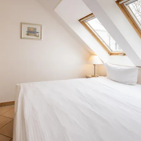 Haus Strandburg - Hinter Duene Und *