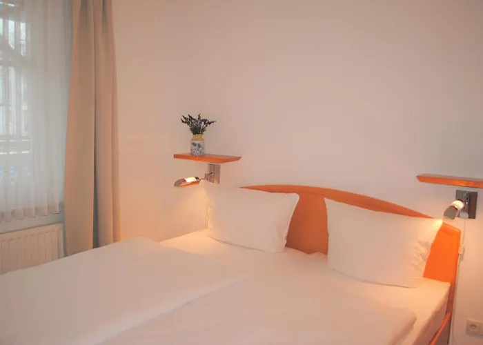 Haus Strandburg - Hinter Duene Und Binz