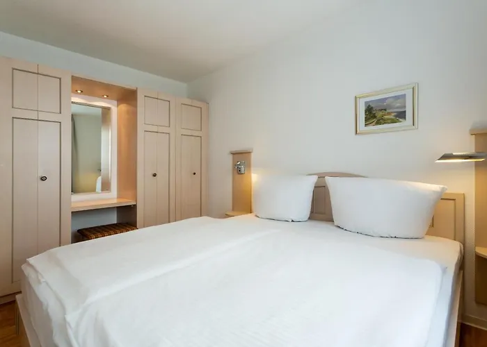 Haus Strandburg - Hinter Duene Und *