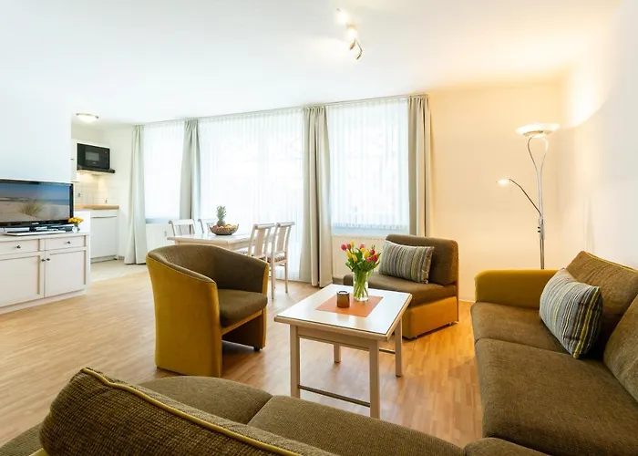 Haus Strandburg - Hinter Duene Und Appartamento Binz